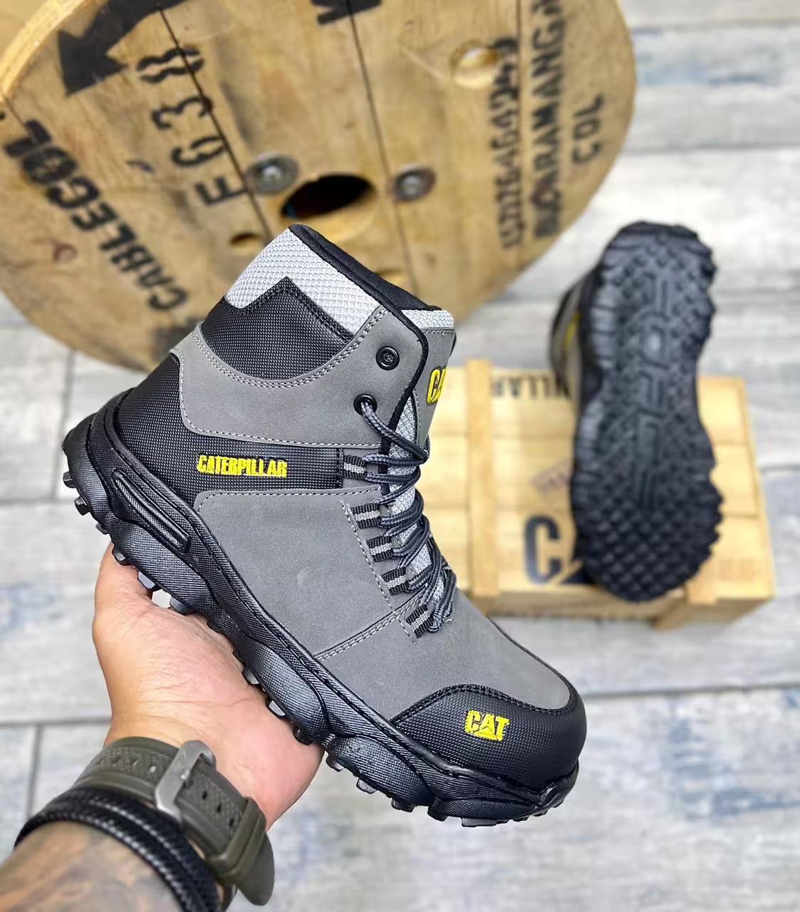 BOTA SEGURIDAD CAT FORCE 2.0