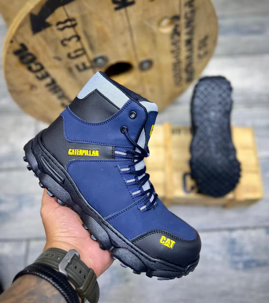 BOTA SEGURIDAD CAT FORCE 2.0